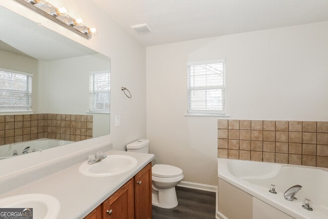 Building Photo - 7434 Chad's Cir