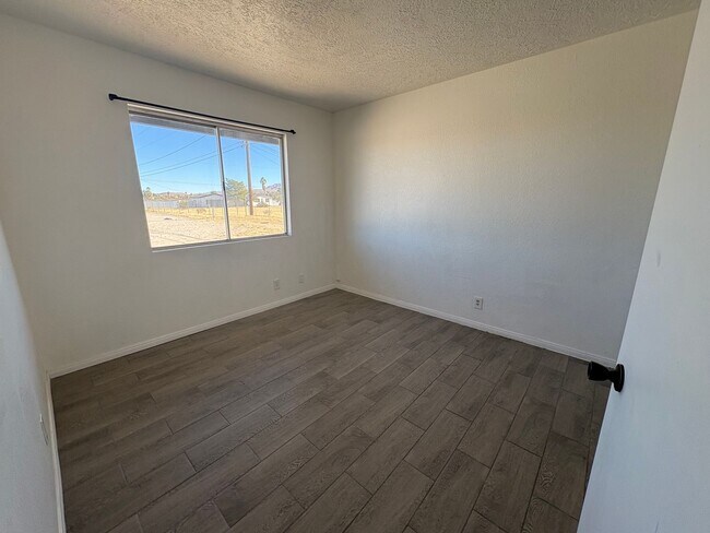 Building Photo - 74077 Cactus Dr