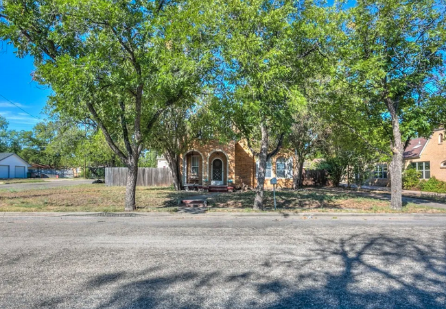 Main house - 203 N Bishop St