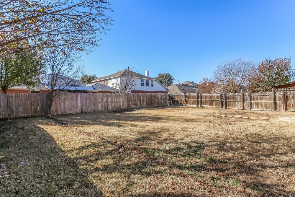 Building Photo - 5216 Dillon Cir