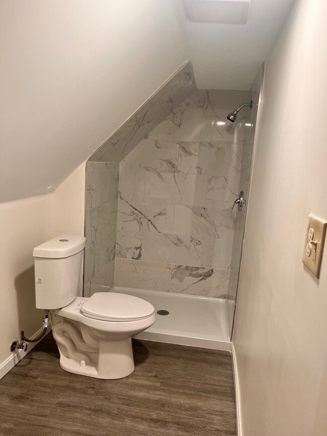 Building Photo - 610 Marquette Dr