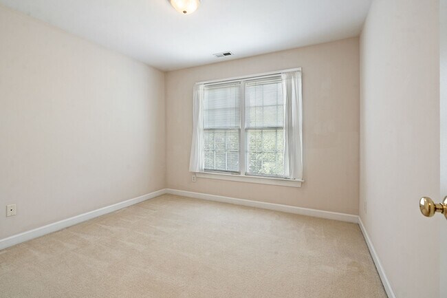 Building Photo - Southern Village Townhome available in early August