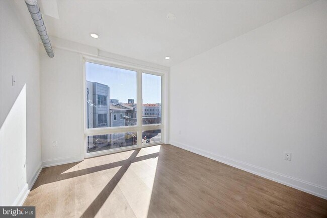 Building Photo - 1614 Ridge Ave
