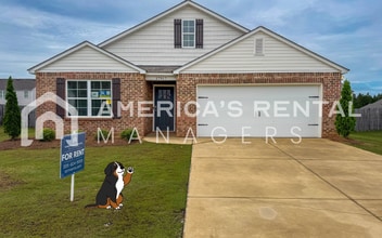 Building Photo - AVAILABLE NOW!!! Call today to schedule a showing!
