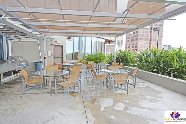 Building Photo - 1100 Wilshire Blvd