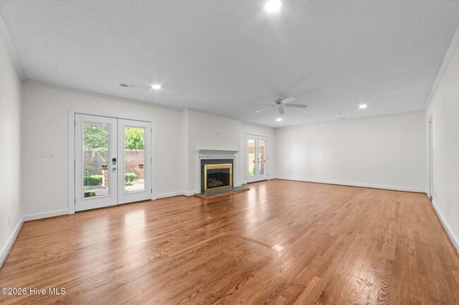 Building Photo - 809 Greenbriar Rd