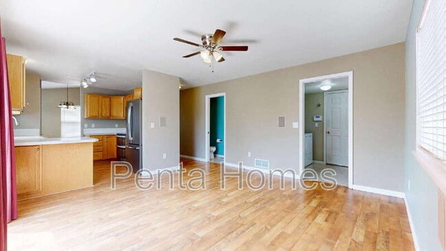 Building Photo - 826 Glenwall Dr