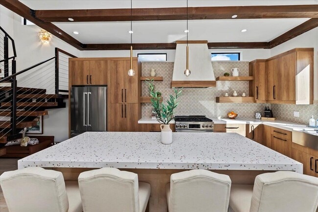 Building Photo - 51120 Avenida Navarro