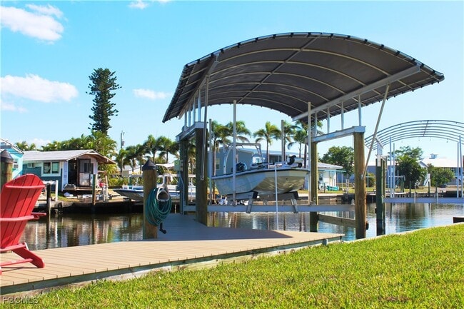 Building Photo - 2744 Sanderling Ct