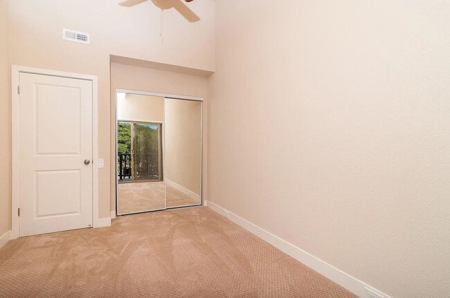 Building Photo - 4 Bedrooms and 2.5 baths!  Modern upgrades...