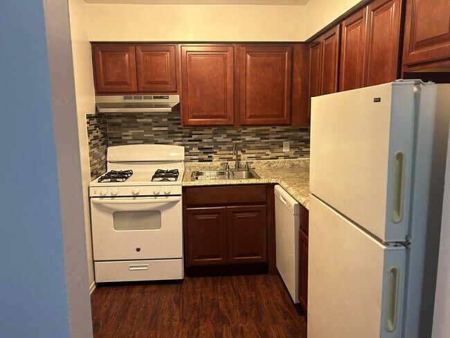 Interior Photo - Hampshire Court Apartments