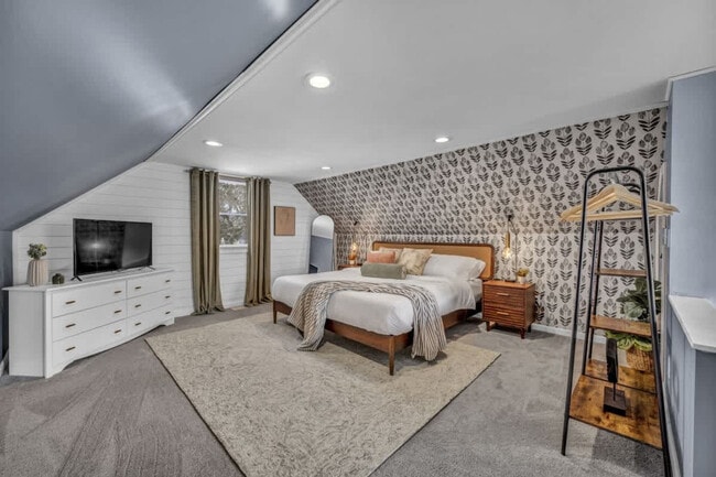 Building Photo - 1036 Union Ave