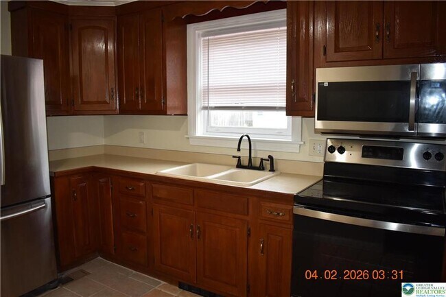 Building Photo - 538 S 23rd St