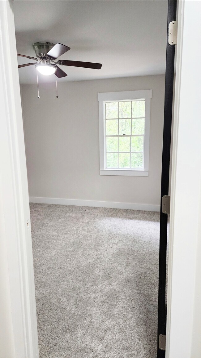 Building Photo - 178 Heritage Cir