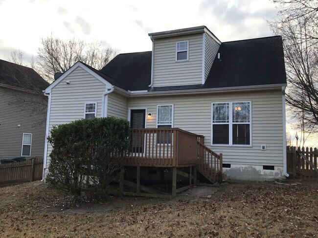 Building Photo - 204 McCarthy Dr