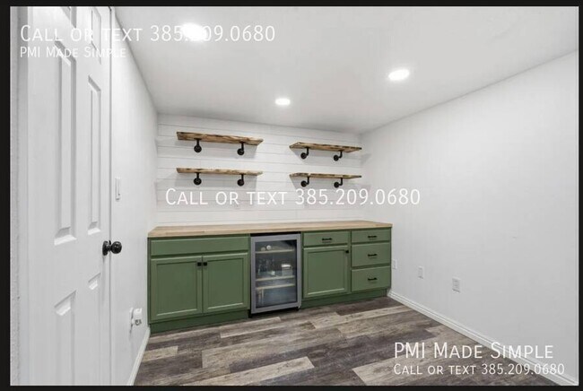 Building Photo - 1438 Trinnaman Ln