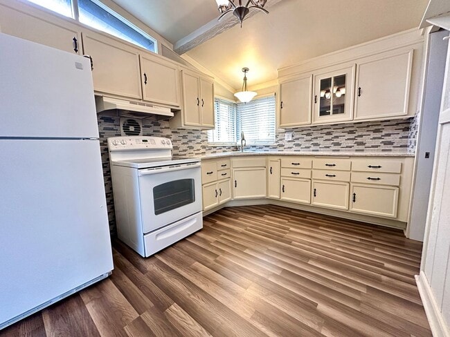 Building Photo - 3112 Delaney St