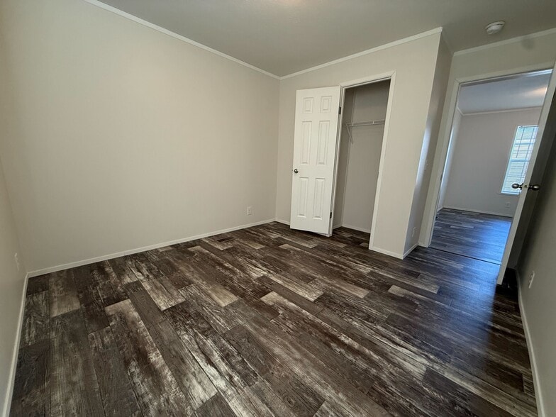 Building Photo - 11977 Springbrook Ct