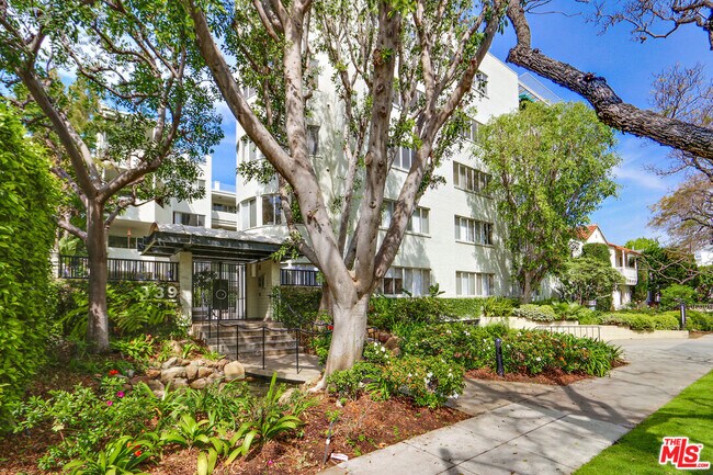 Building Photo - 339 N Oakhurst Dr