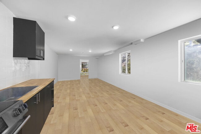 Building Photo - 1311 Braeridge Dr