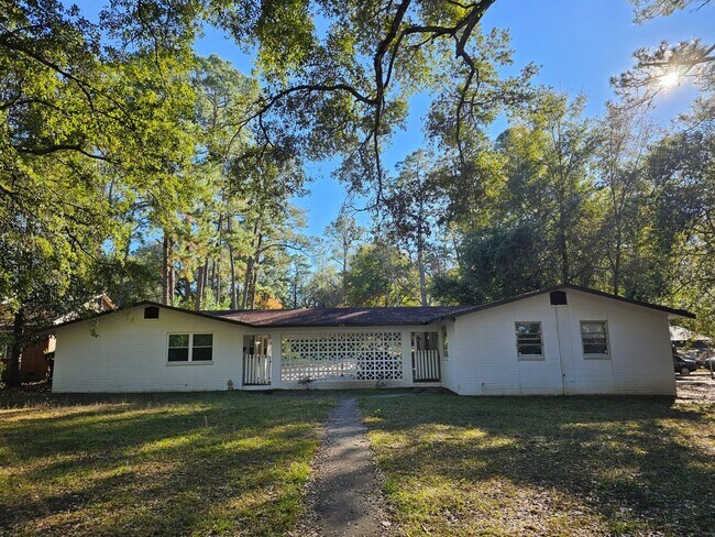 Primary Photo - 714 8th Ave