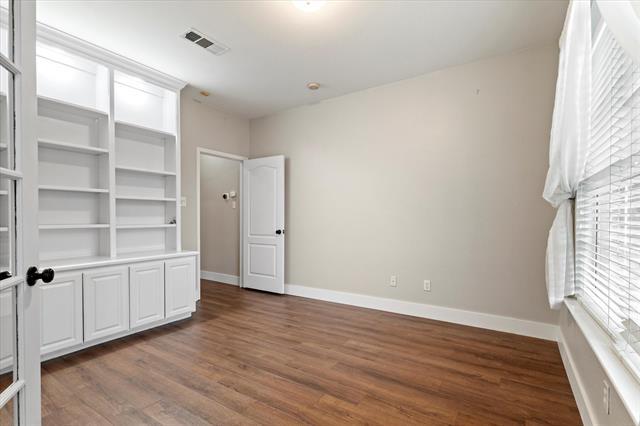 Building Photo - 4017 Strattford Dr