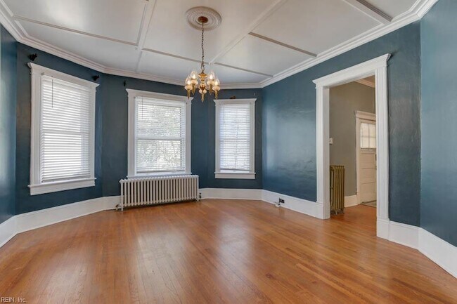 Building Photo - 1051 Naval Ave