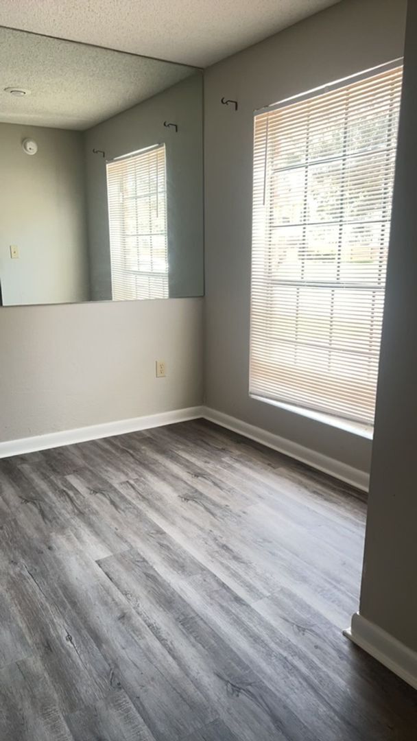Building Photo - Come see this 1 bedroom, 1 bath condo for rent in Central Tampa!