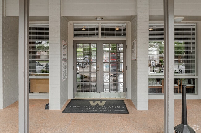 Leasing Office - Woodlands of Plano