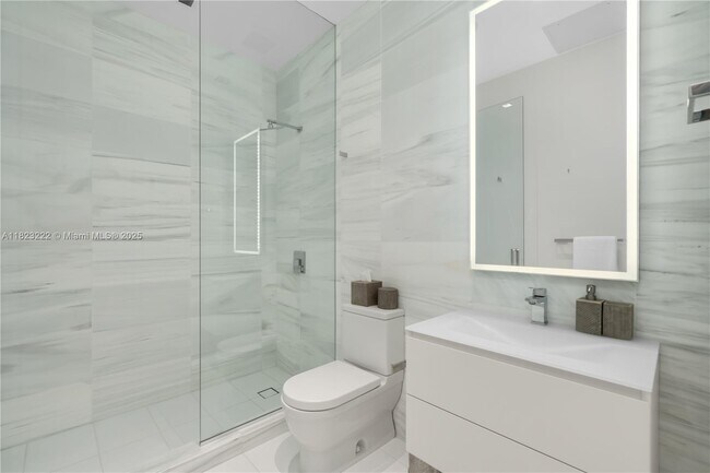 Building Photo - 321 Ocean Dr