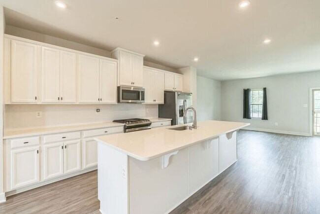 Building Photo - 16705 Tortola Dr