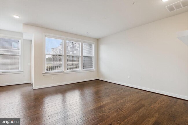 Building Photo - 13411 Launders St