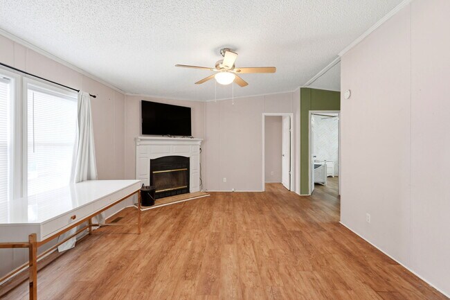 Building Photo - 219 Weyburn St
