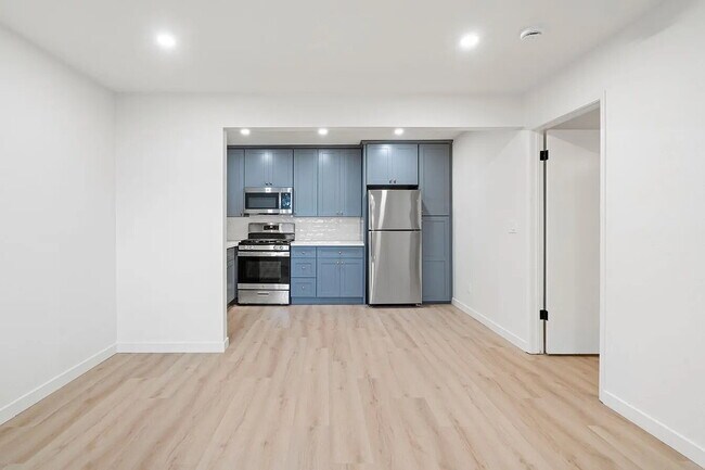 Building Photo - AVAILABLE AUGUST - BRAND NEW 1 BED/1BATH UNIT