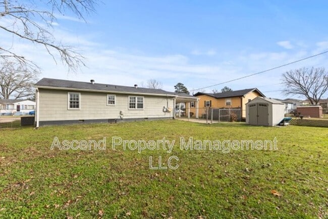 Building Photo - 4610 Leslie Ln