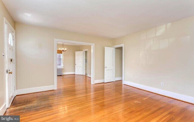 Building Photo - 107 Morgan St