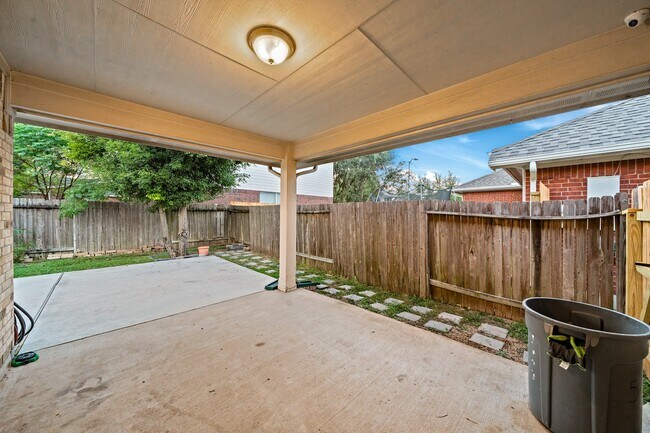 Building Photo - 5803 Afton Ridge Ln