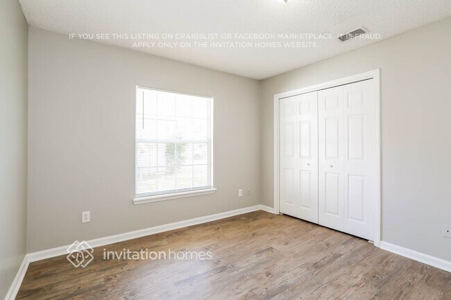 Building Photo - 1736 Northglen Cir