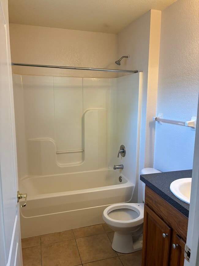 Building Photo - Beautiful 3/2 House in Bay St. Louis