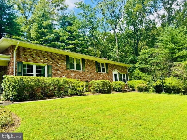 Building Photo - 3500 Barkley Dr
