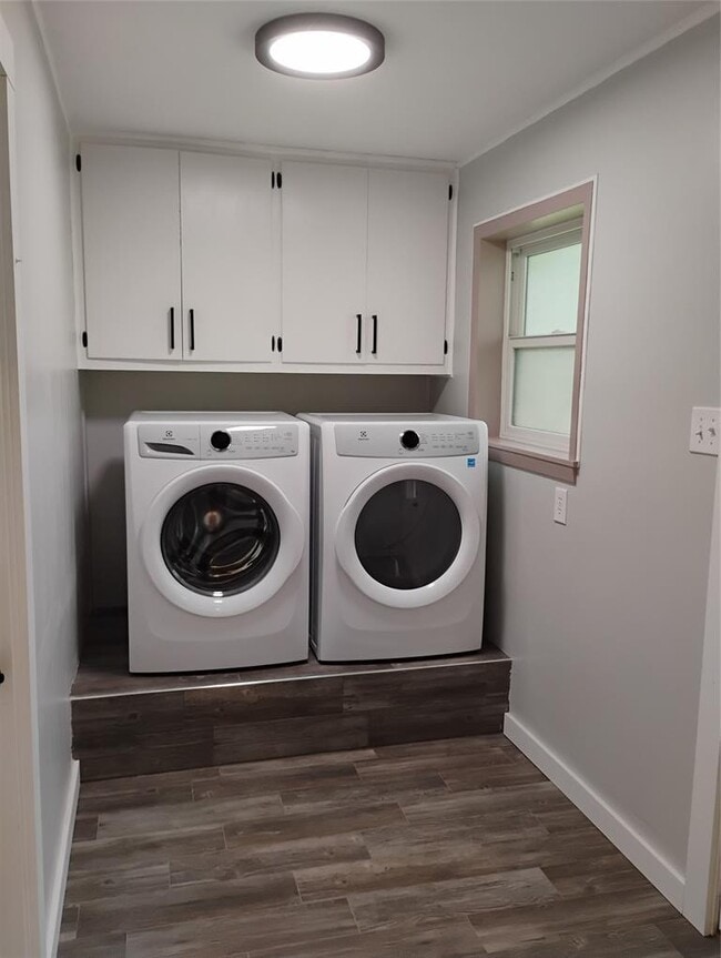 Building Photo - 103 Laurel Ridge