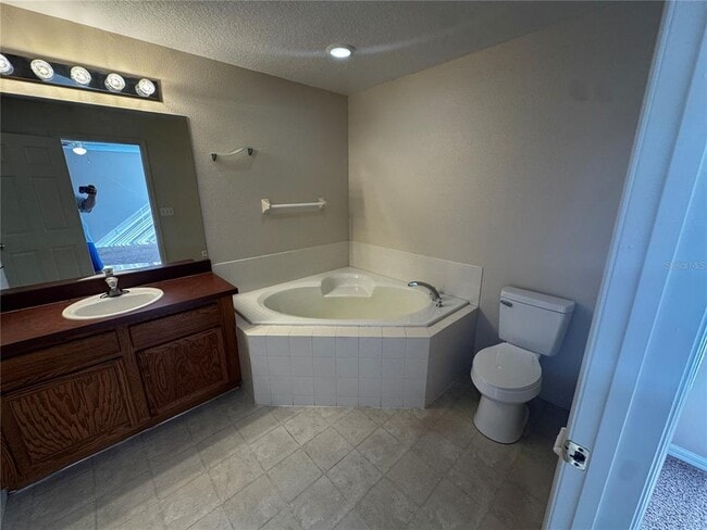 Building Photo - 1223 Cheshire St