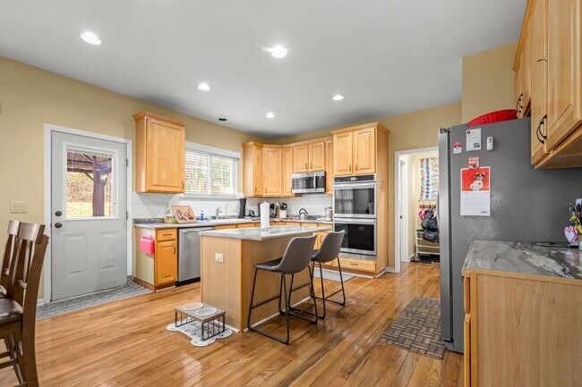Building Photo - 308 Stone Heath Ct