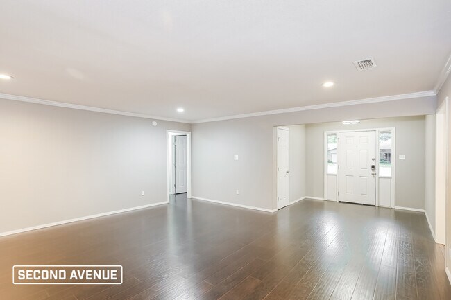 Building Photo - 500 S Colonial Dr