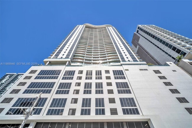 Building Photo - 1600 NE 1st Ave