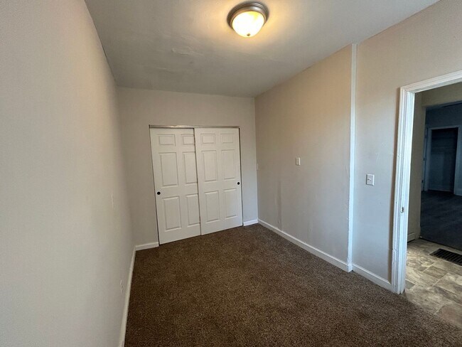 Building Photo - Newly Updated 3 bedroom 1.5 Bath in Cheviot