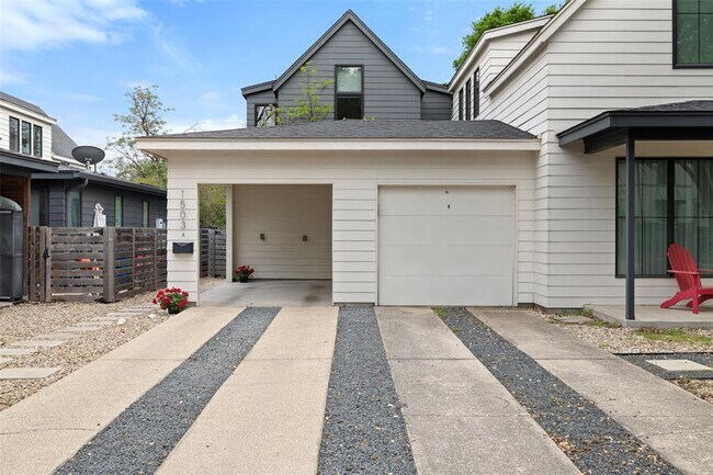 Building Photo - 1503 Richcreek Rd