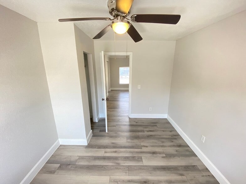 Building Photo - 812 W Livingston St