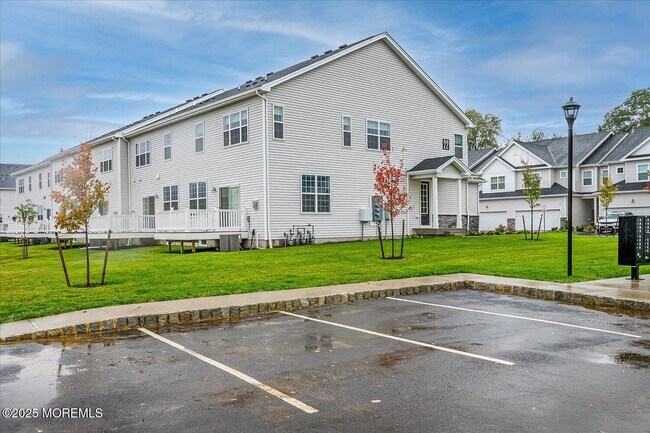 Building Photo - 2206 Pilot St