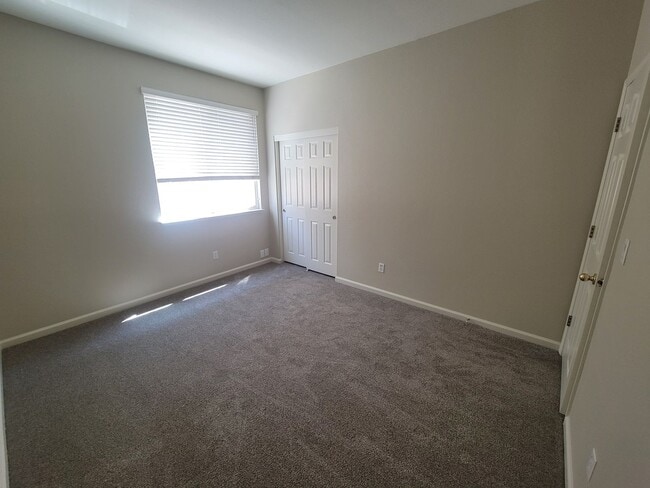 Building Photo - 8624 Banton Cir